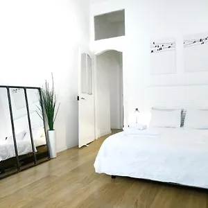 Apartment History-chic In Oldtown, Beach, Nice
